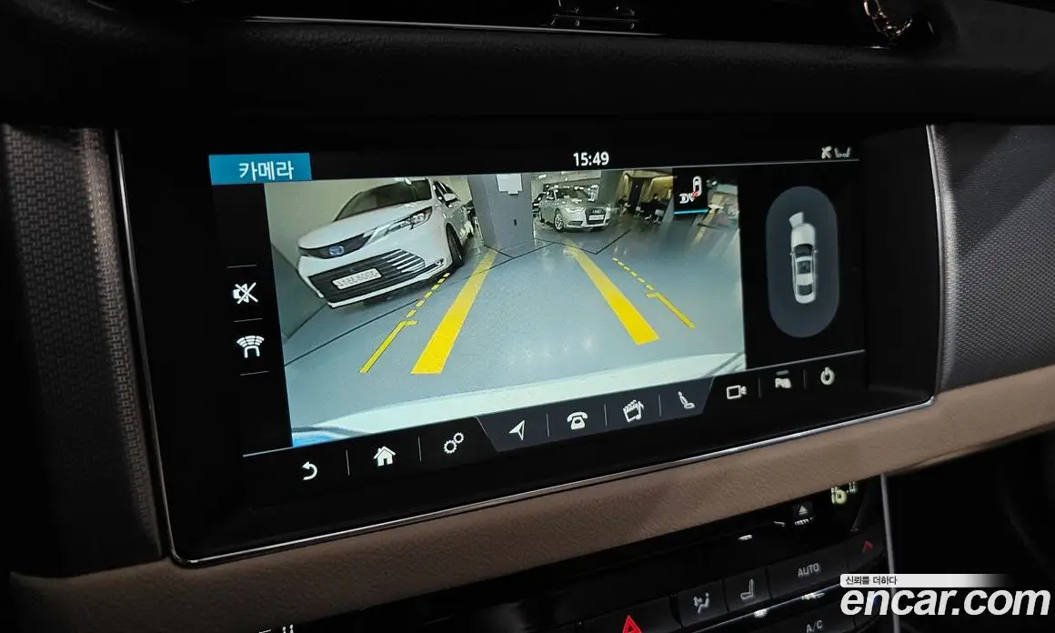 Jaguar XF 2016 2.0 автомат (гидро), фото 15