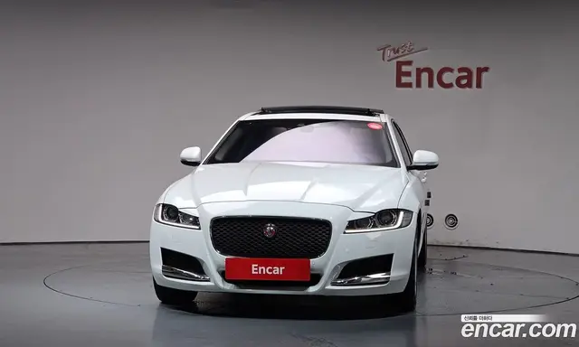 Jaguar XF 2016 2.0 автомат (гидро), миниатюра 3