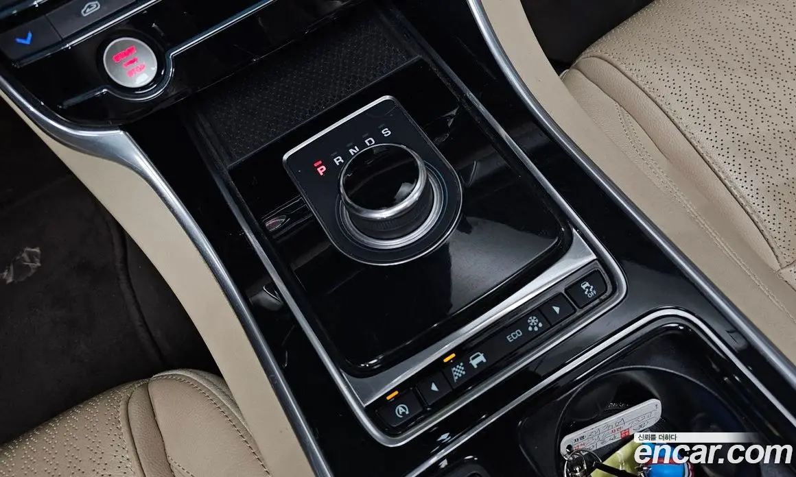 Jaguar XF 2016 2.0 автомат (гидро), фото 9