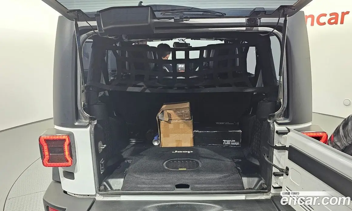 Jeep Wrangler 2016 3.6 автомат (гидро), фото 20