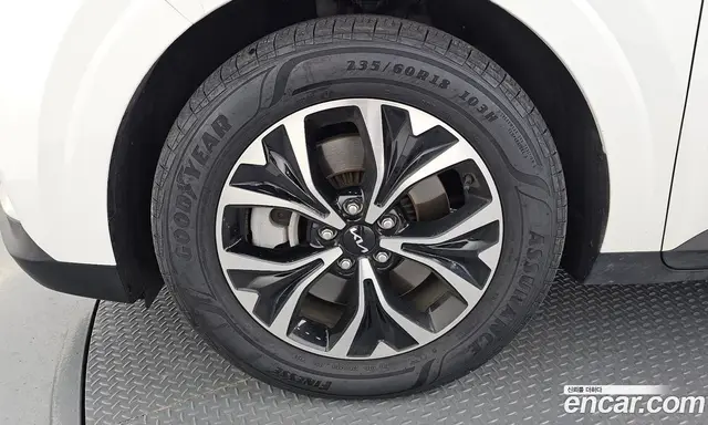 Kia Carnival 2023 2.2 автомат (гидро), миниатюра 5