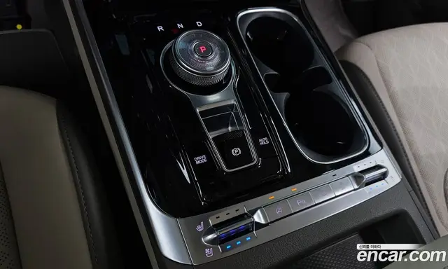 Kia Carnival 2023 2.2 автомат (гидро), миниатюра 9