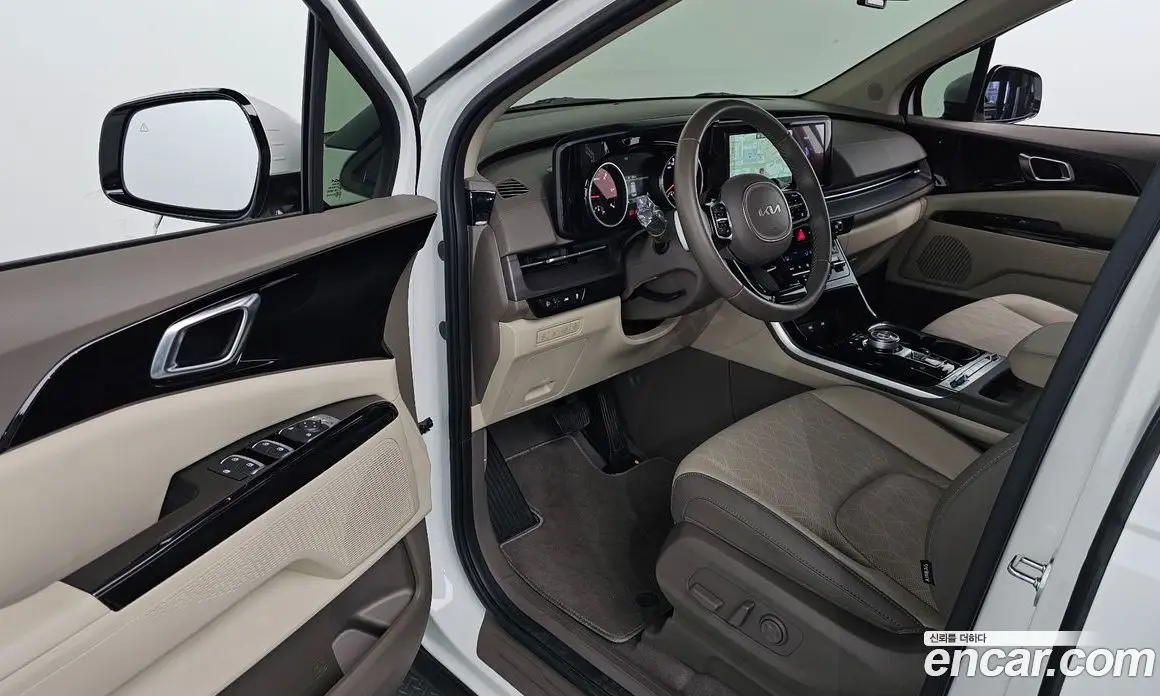 Kia Carnival 2023 2.2 автомат (гидро), фото 10