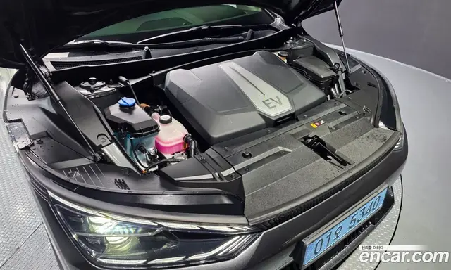 Kia EV6 2022 0.1 автомат (гидро), миниатюра 6