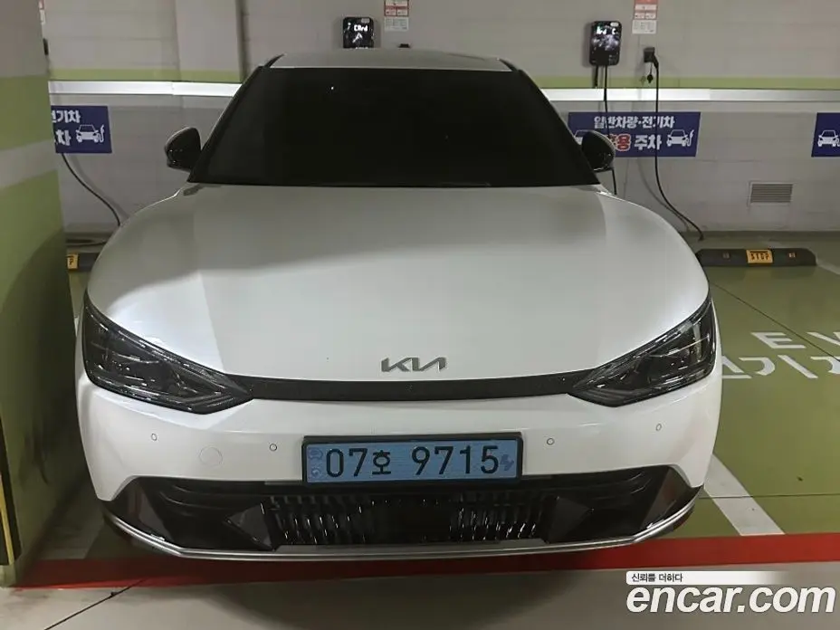 Kia EV6 2024 автомат (гидро), фото 1 Kia EV6 2024 автомат (гидро), фото 1