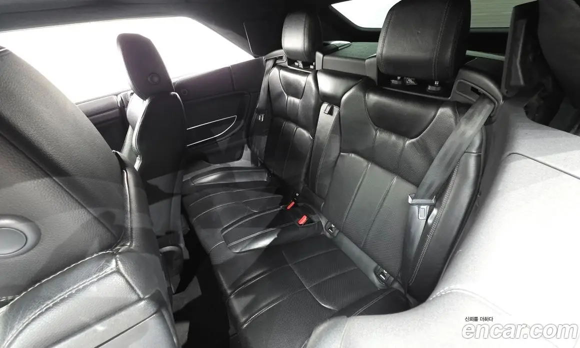 Land Rover Range Rover Evoque 2017 2.0 автомат (гидро), фото 11 Land Rover Range Rover Evoque 2017 2.0 автомат (гидро), фото 11