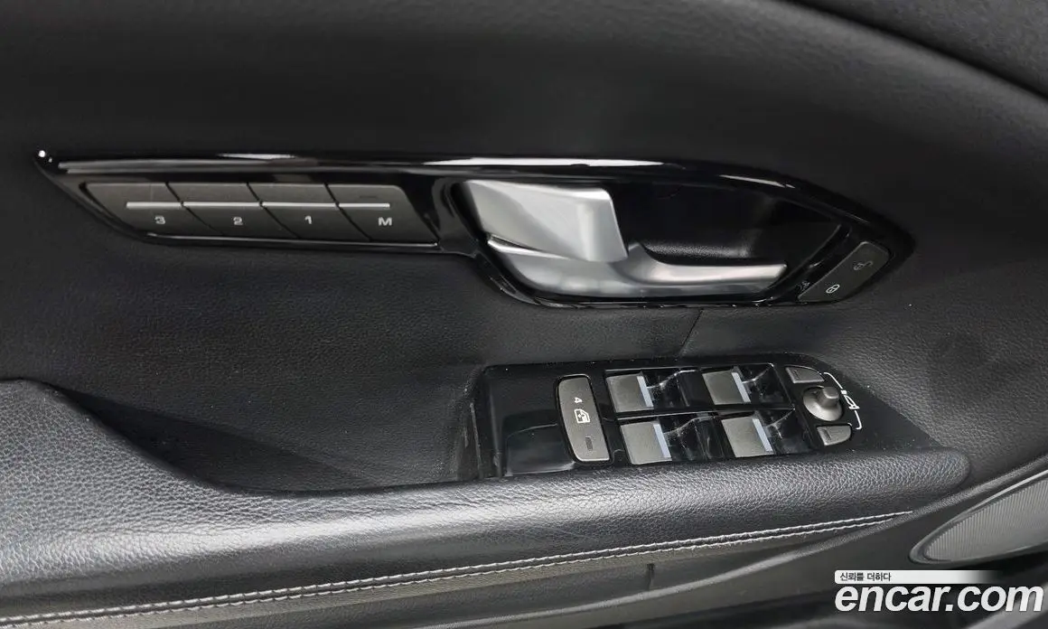 Land Rover Range Rover Evoque 2017 2.0 автомат (гидро), фото 12 Land Rover Range Rover Evoque 2017 2.0 автомат (гидро), фото 12
