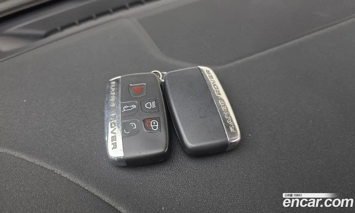 Land Rover Range Rover Evoque 2017 2.0 автомат (гидро), фото 19 Land Rover Range Rover Evoque 2017 2.0 автомат (гидро), фото 19