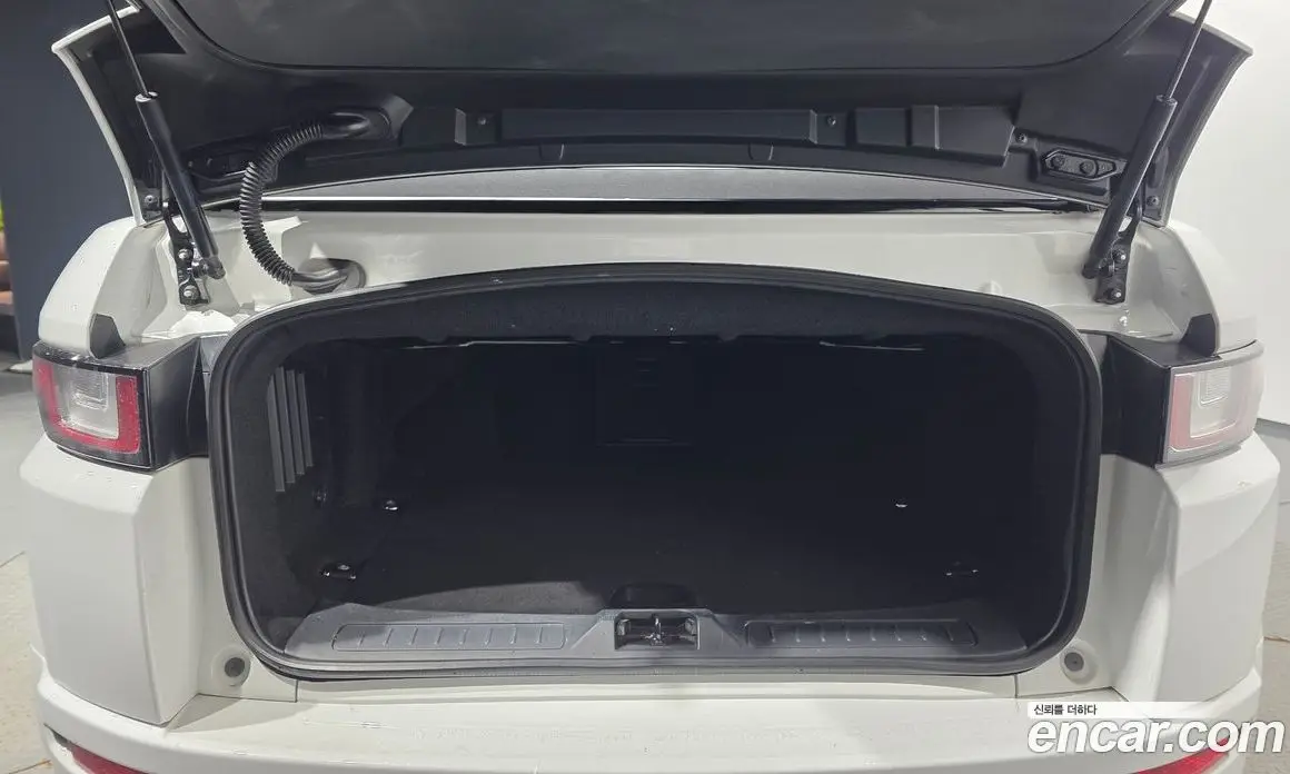 Land Rover Range Rover Evoque 2017 2.0 автомат (гидро), фото 20 Land Rover Range Rover Evoque 2017 2.0 автомат (гидро), фото 20