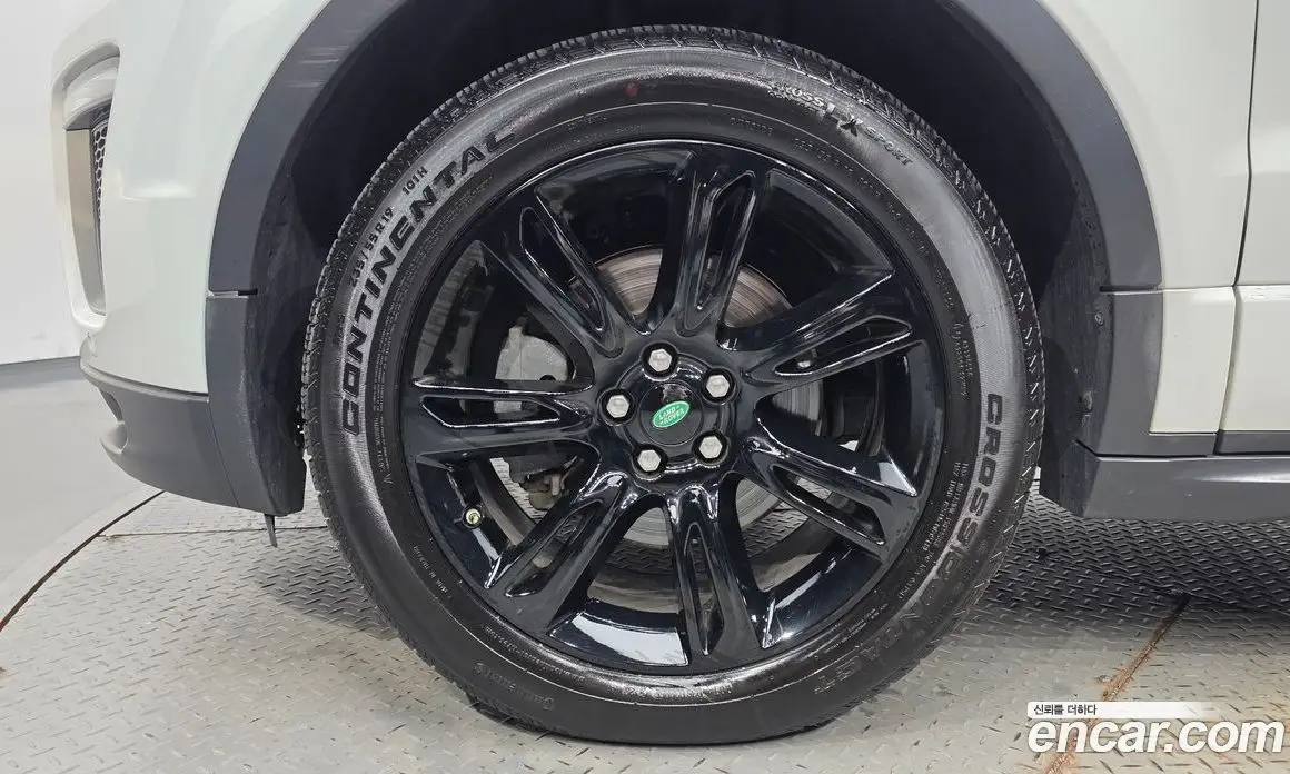 Land Rover Range Rover Evoque 2017 2.0 автомат (гидро), фото 5 Land Rover Range Rover Evoque 2017 2.0 автомат (гидро), фото 5