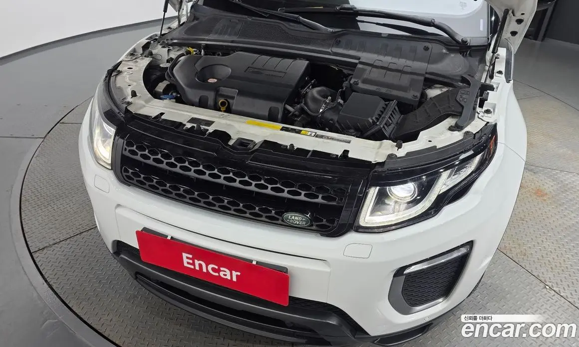 Land Rover Range Rover Evoque 2017 2.0 автомат (гидро), фото 6 Land Rover Range Rover Evoque 2017 2.0 автомат (гидро), фото 6