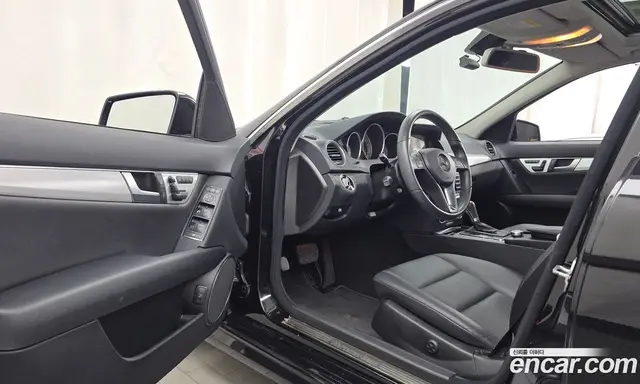 Mercedes-Benz C-Class 2012 1.8 автомат (гидро), миниатюра 10