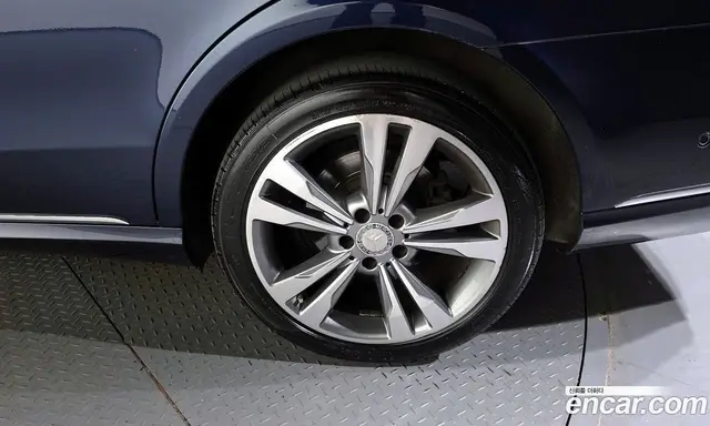Mercedes-Benz E-Class 2015 3.5 автомат (гидро), миниатюра 5 Mercedes-Benz E-Class 2015 3.5 автомат (гидро), миниатюра 5