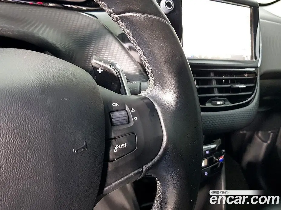 Peugeot 2008 2016 1.6 автомат (гидро), фото 13