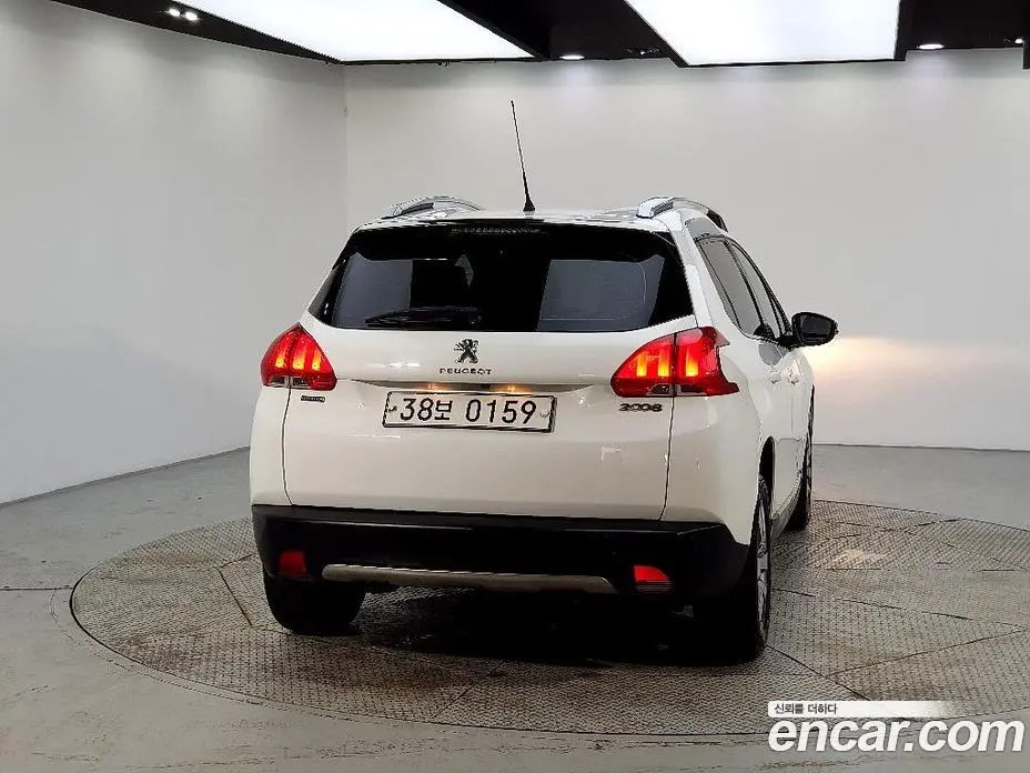 Peugeot 2008 2016 1.6 автомат (гидро), фото 3