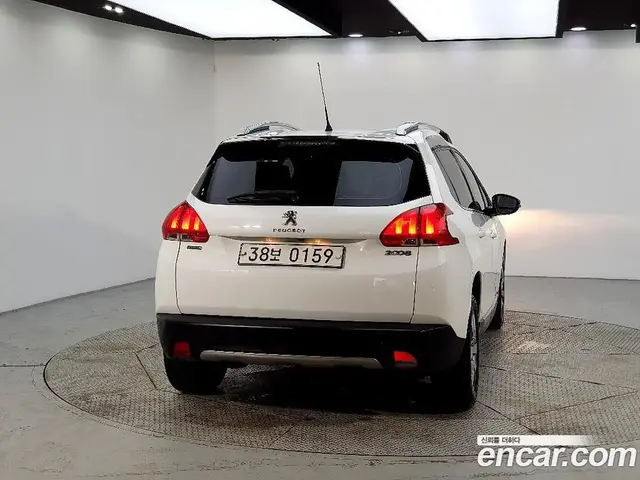 Peugeot 2008 2016 1.6 автомат (гидро), миниатюра 3