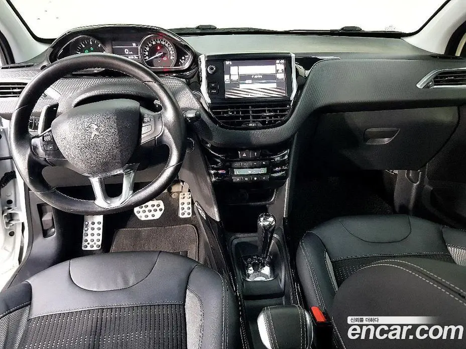 Peugeot 2008 2016 1.6 автомат (гидро), фото 5