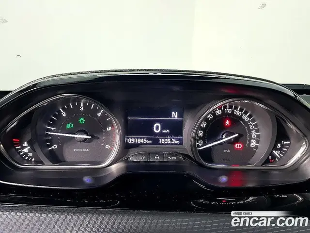 Peugeot 2008 2016 1.6 автомат (гидро), миниатюра 7