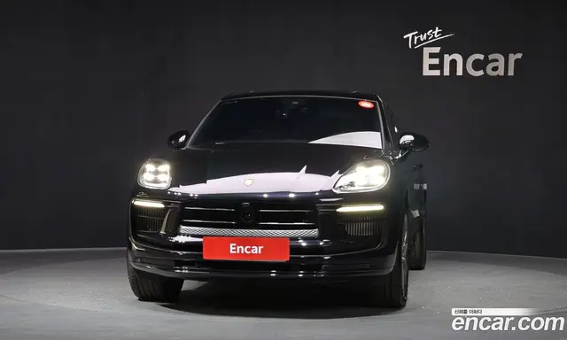Porsche Macan, 2023, 11 599 км