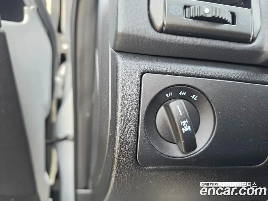 SsangYong Rexton 2013 2.0 автомат (гидро), фото 10
