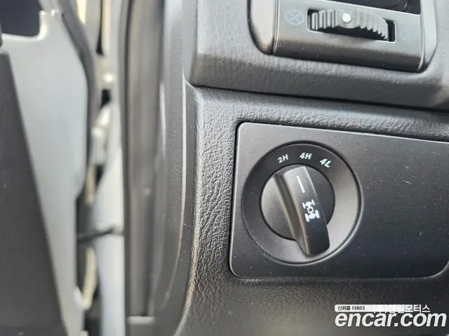 SsangYong Rexton 2013 2.0 автомат (гидро), миниатюра 10