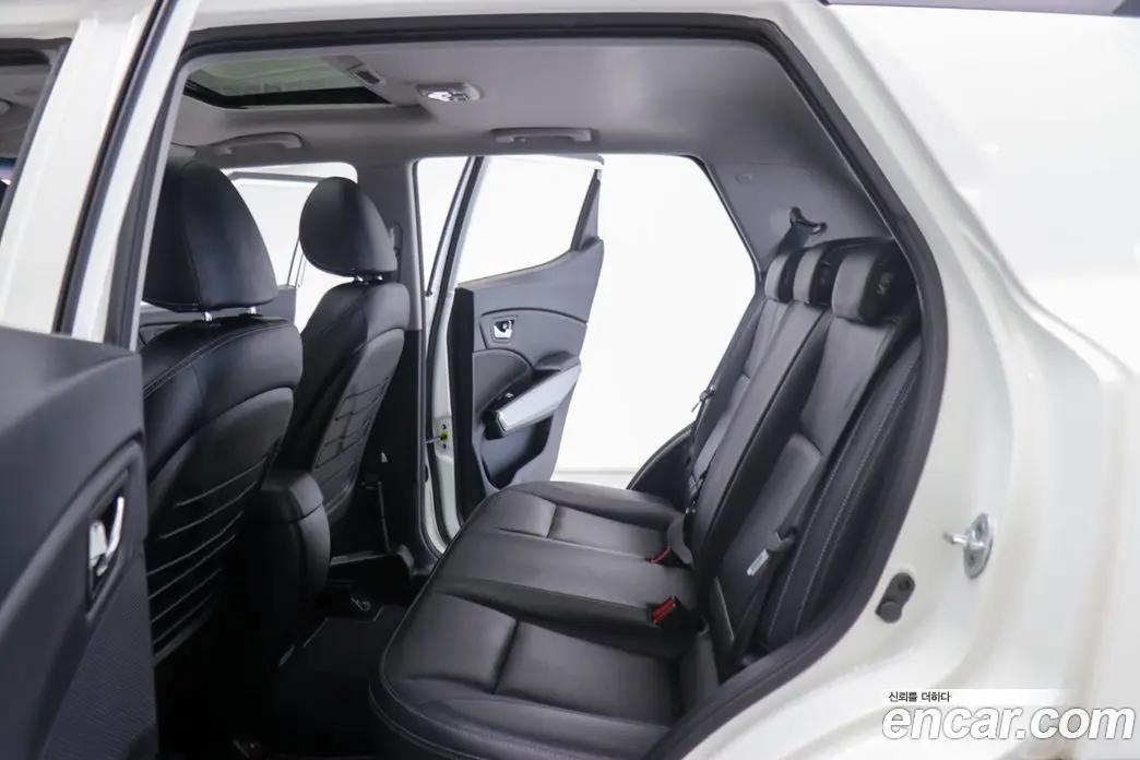 SsangYong TIBOLI 2015 1.6 автомат (гидро), фото 10 SsangYong TIBOLI 2015 1.6 автомат (гидро), фото 10
