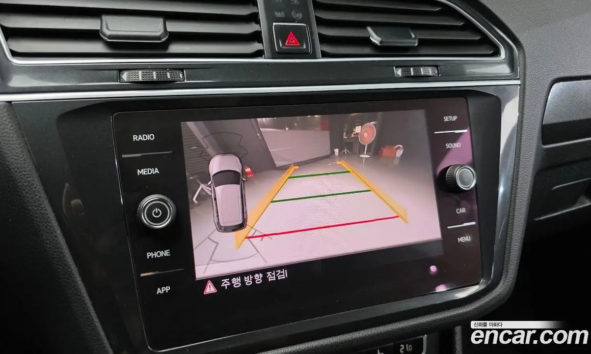 Volkswagen Tiguan 2018 2.0 автомат (гидро), фото 14 Volkswagen Tiguan 2018 2.0 автомат (гидро), фото 14