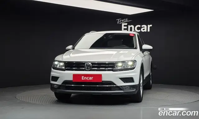 Volkswagen Tiguan 2018 2.0 автомат (гидро), миниатюра 3 Volkswagen Tiguan 2018 2.0 автомат (гидро), миниатюра 3