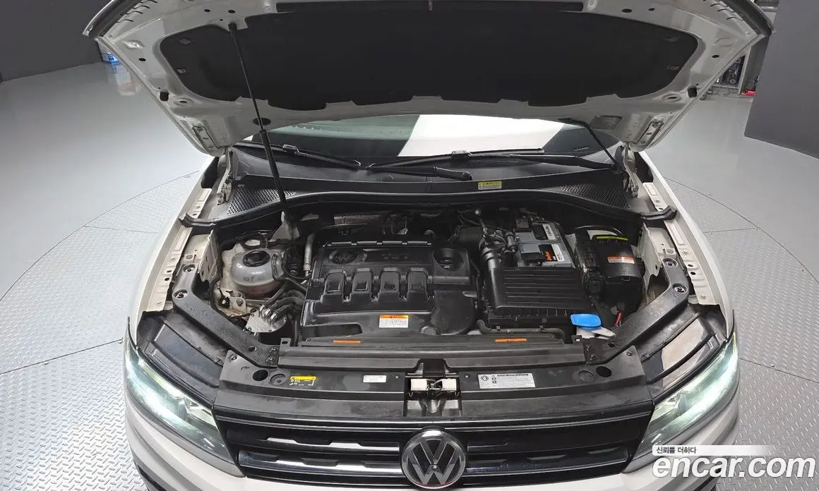 Volkswagen Tiguan 2018 2.0 автомат (гидро), фото 6 Volkswagen Tiguan 2018 2.0 автомат (гидро), фото 6
