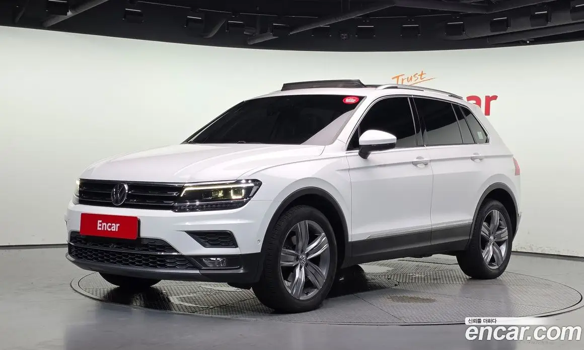 Volkswagen Tiguan 2018 2.0 автомат (гидро), фото 1 Volkswagen Tiguan 2018 2.0 автомат (гидро), фото 1