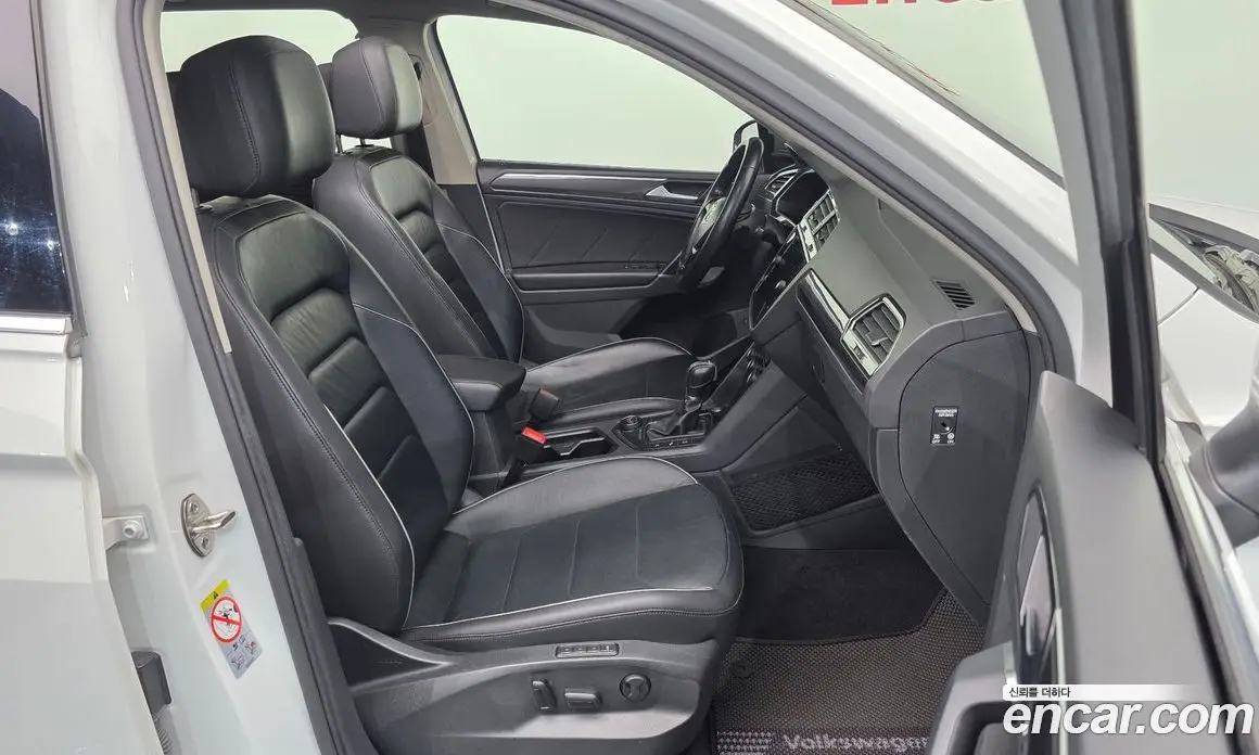 Volkswagen Tiguan 2018 2.0 автомат (гидро), фото 11 Volkswagen Tiguan 2018 2.0 автомат (гидро), фото 11