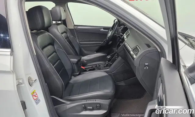 Volkswagen Tiguan 2018 2.0 автомат (гидро), миниатюра 11 Volkswagen Tiguan 2018 2.0 автомат (гидро), миниатюра 11