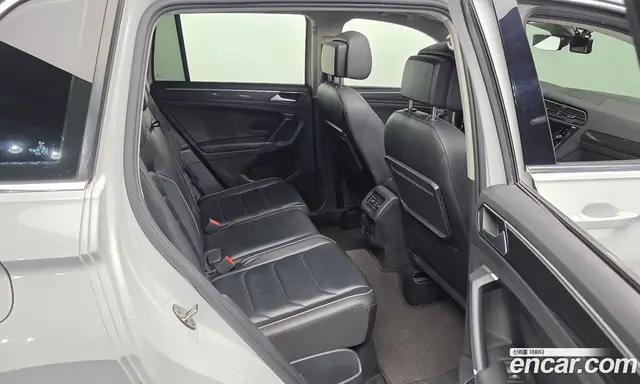 Volkswagen Tiguan 2018 2.0 автомат (гидро), миниатюра 12