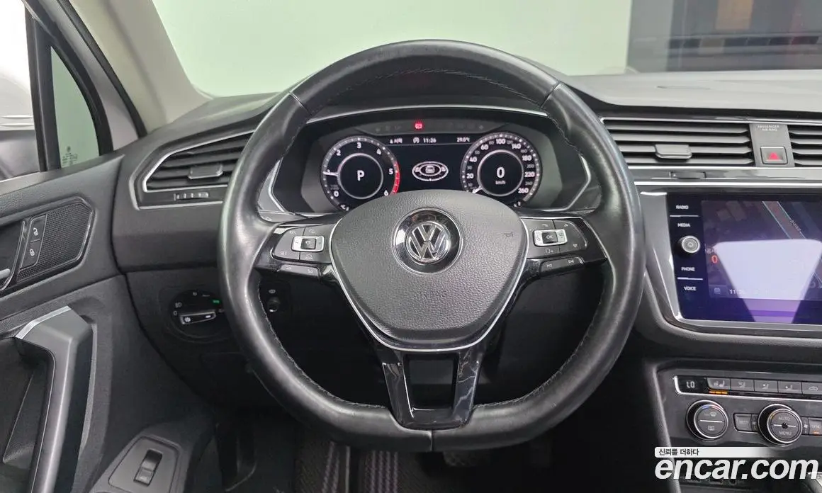 Volkswagen Tiguan 2018 2.0 автомат (гидро), фото 13 Volkswagen Tiguan 2018 2.0 автомат (гидро), фото 13