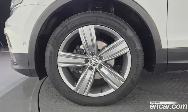 Volkswagen Tiguan 2018 2.0 автомат (гидро), миниатюра 5 Volkswagen Tiguan 2018 2.0 автомат (гидро), миниатюра 5