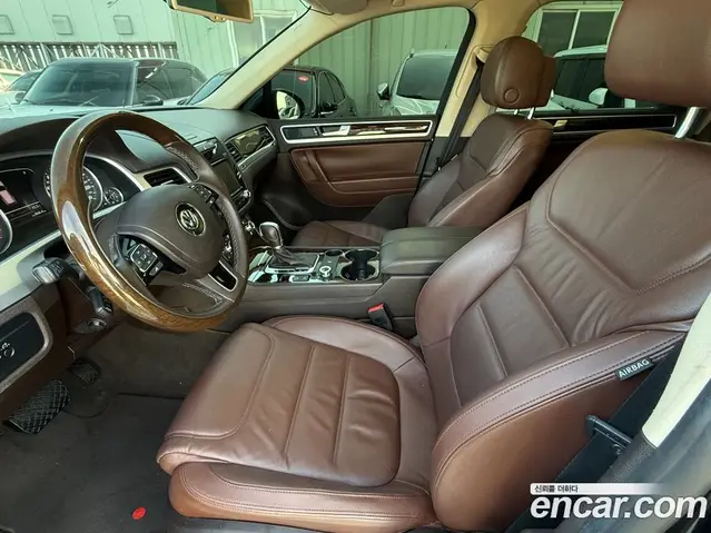 Volkswagen Touareg 2015 3.6 автомат (гидро), миниатюра 10 Volkswagen Touareg 2015 3.6 автомат (гидро), миниатюра 10