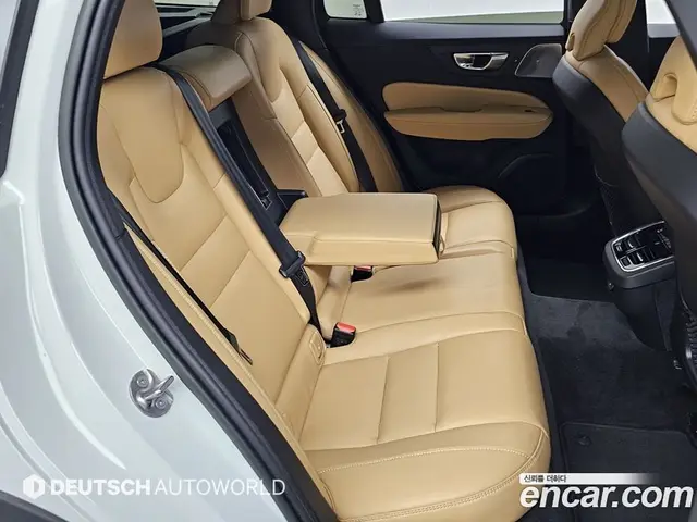 Volvo V60 2023 2.0 автомат (гидро), миниатюра 12