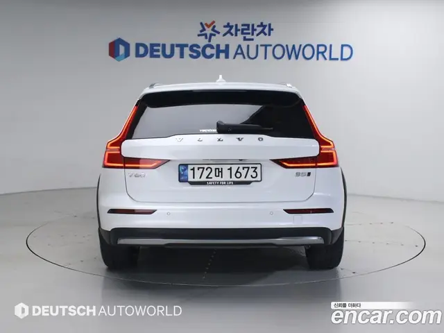 Volvo V60 2023 2.0 автомат (гидро), миниатюра 4