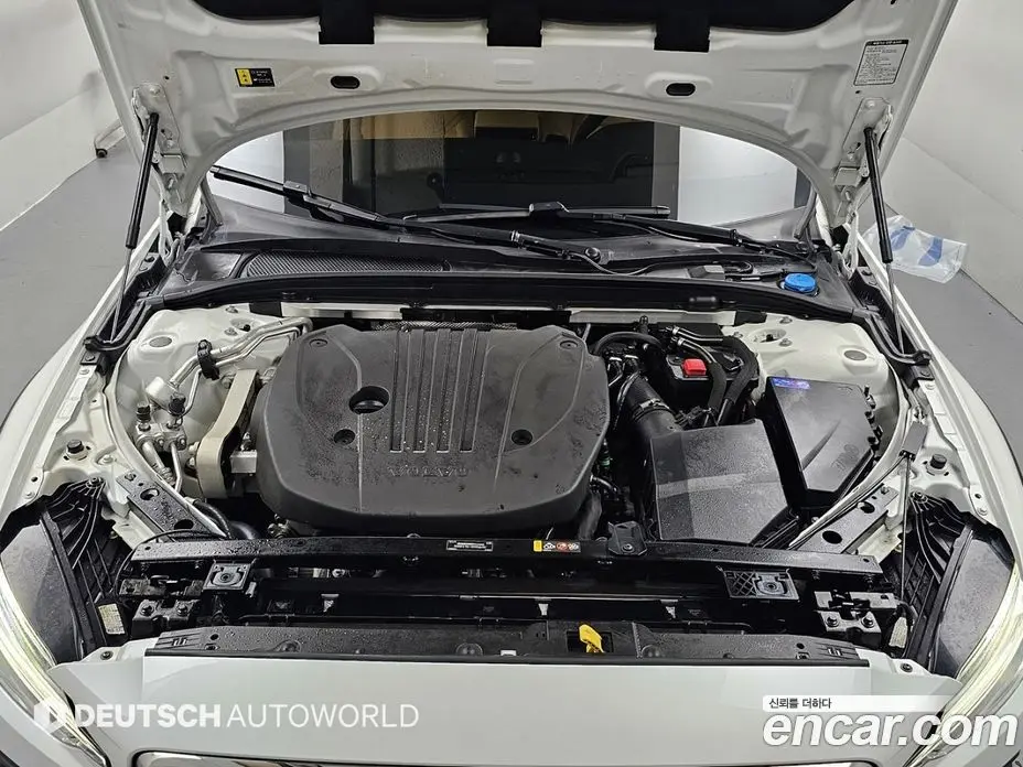 Volvo V60 2023 2.0 автомат (гидро), фото 6
