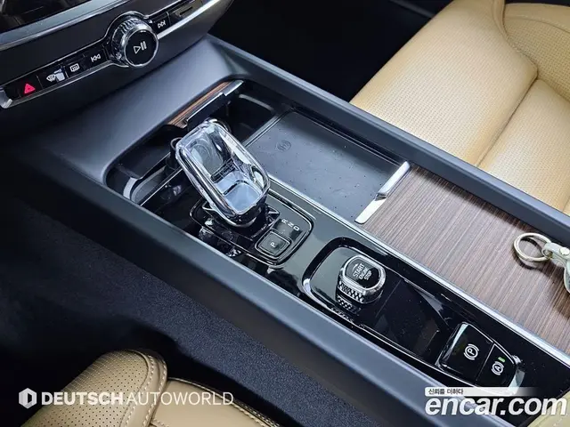 Volvo V60 2023 2.0 автомат (гидро), миниатюра 9