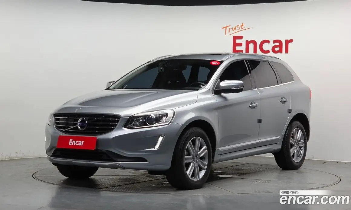 Volvo XC60 2017 2.0 автомат (гидро), фото 1 Volvo XC60 2017 2.0 автомат (гидро), фото 1