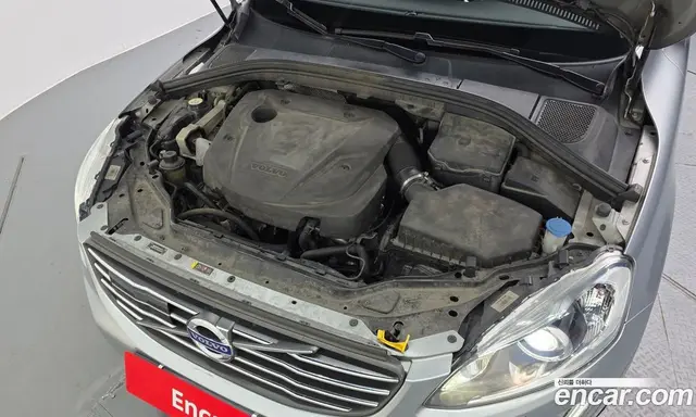 Volvo XC60 2017 2.0 автомат (гидро), миниатюра 6 Volvo XC60 2017 2.0 автомат (гидро), миниатюра 6