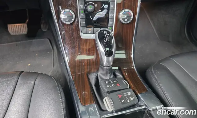 Volvo XC60 2017 2.0 автомат (гидро), миниатюра 9 Volvo XC60 2017 2.0 автомат (гидро), миниатюра 9