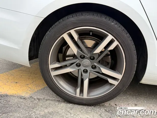Audi A4 2019 2.0 автомат (гидро), миниатюра 8 Audi A4 2019 2.0 автомат (гидро), миниатюра 8