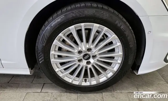 Audi A6 2021 2.0 автомат (гидро), миниатюра 5