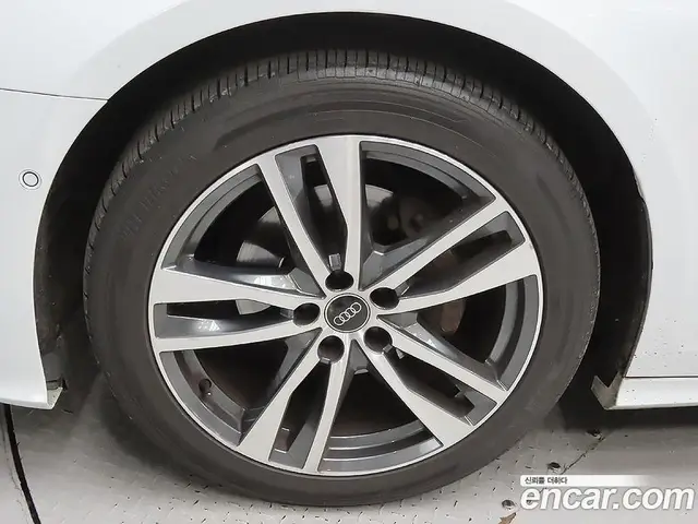 Audi A6 2022 2.0 автомат (гидро), миниатюра 5