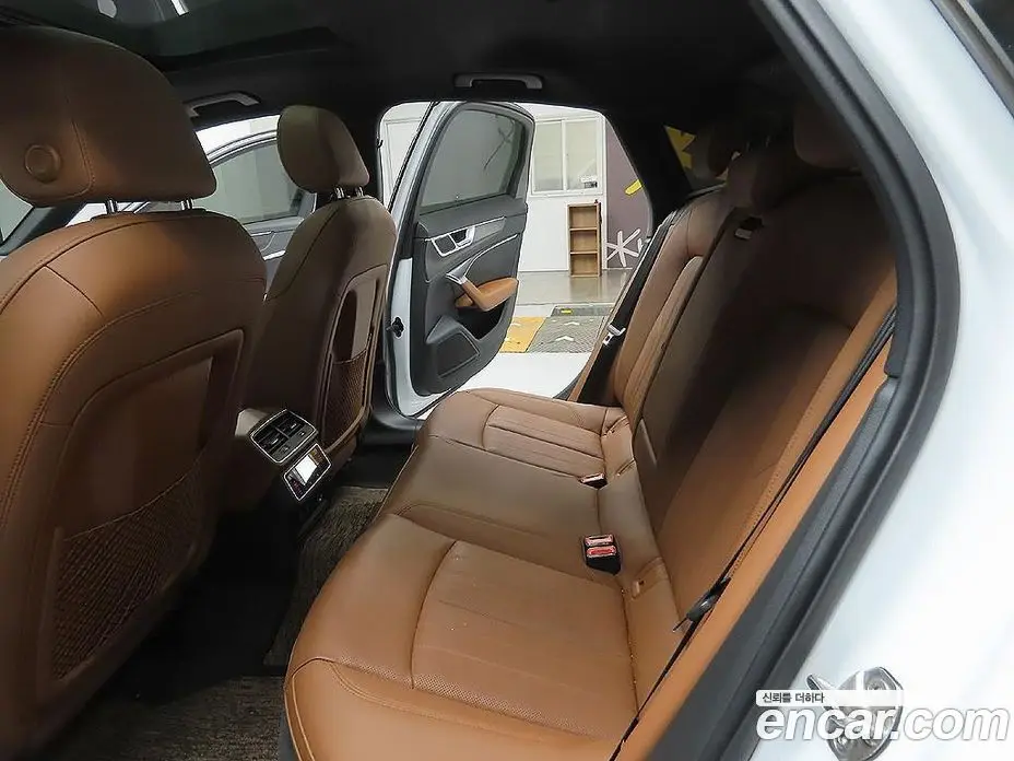 Audi A6 2022 2.0 автомат (гидро), фото 9