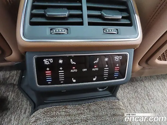 Audi A6 2022 2.0 автомат (гидро), миниатюра 10