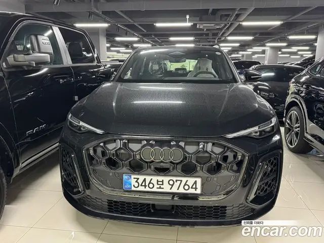 Audi Q5, 2025, 20 км