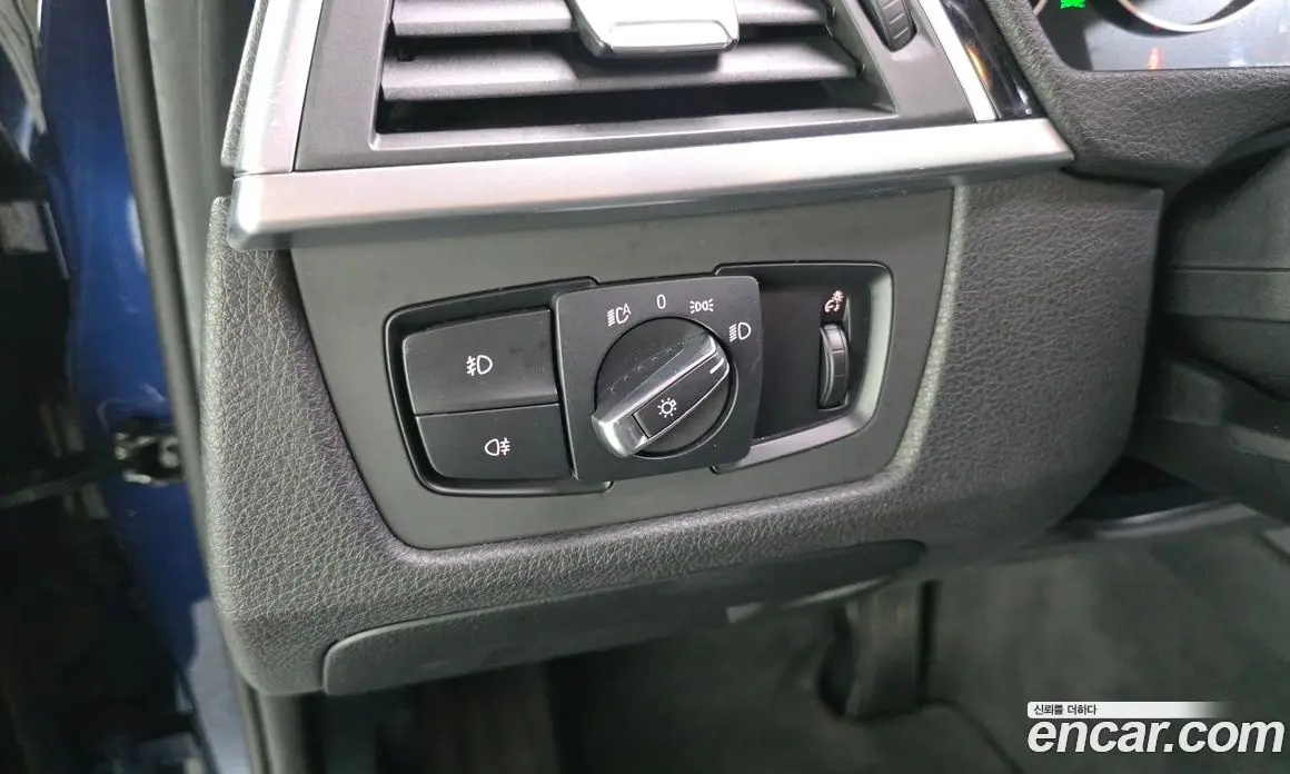 BMW 3 серия 2016 2.0 автомат (гидро), фото 17